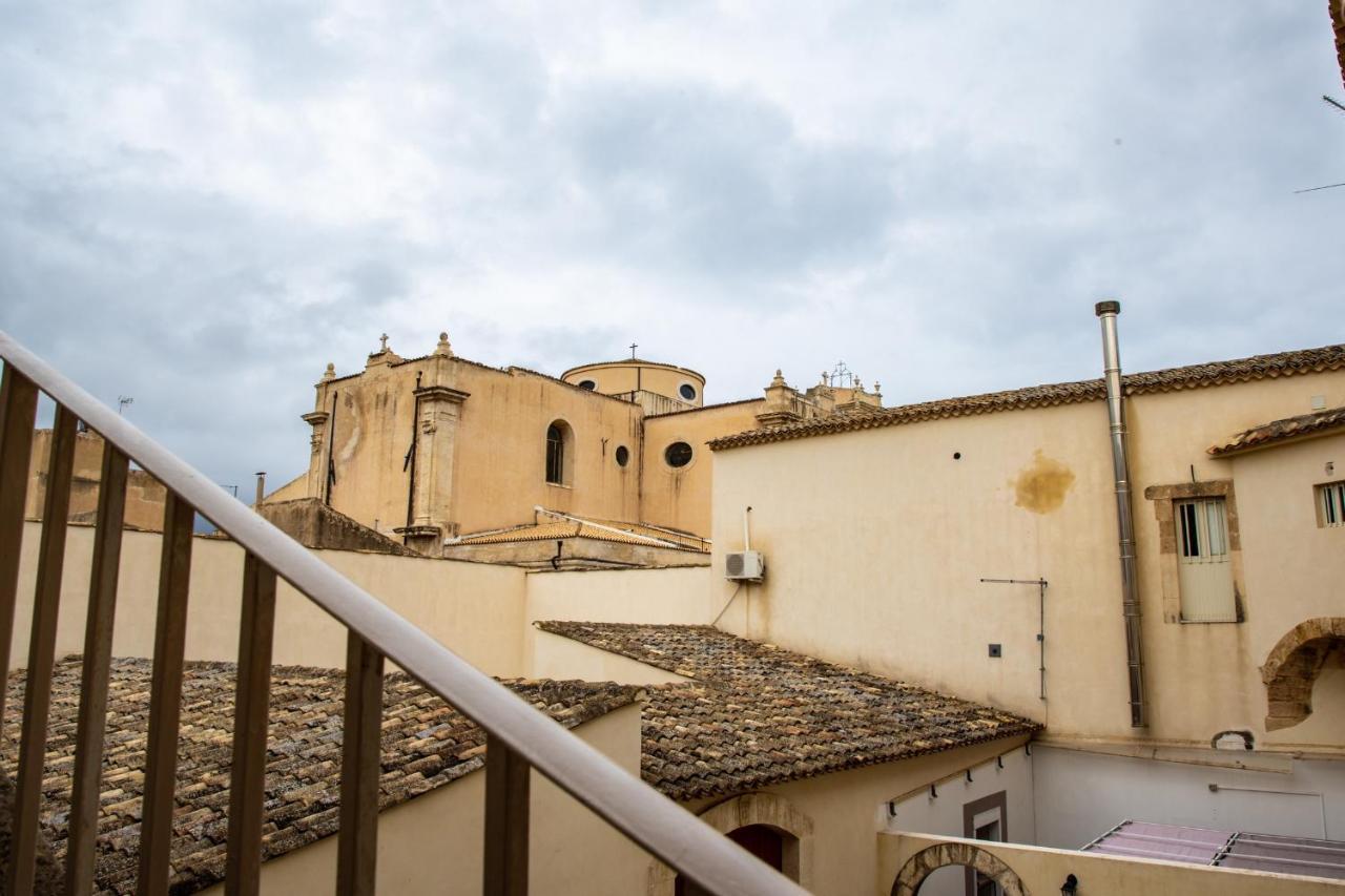 B&B Palazzo Loreto Авола Екстериор снимка
